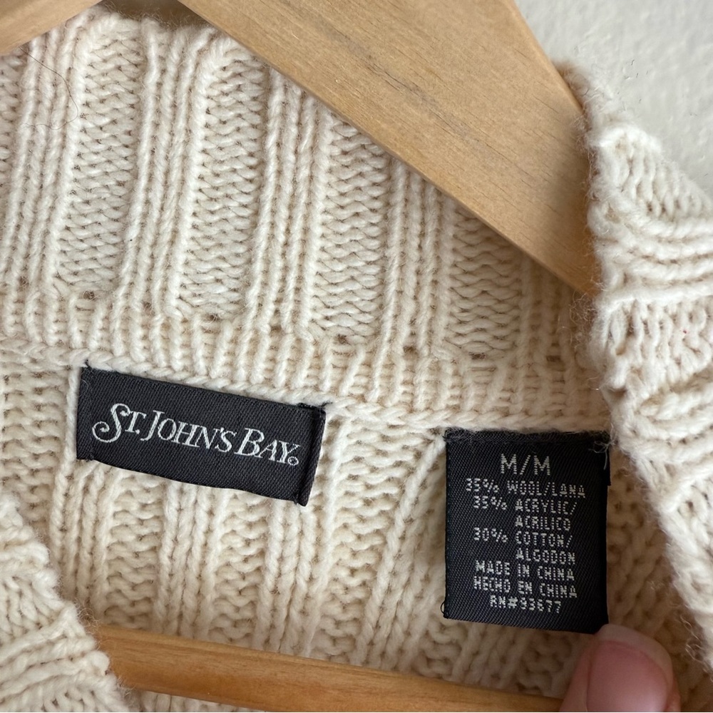 Wool sweater - Picture 3 of 3